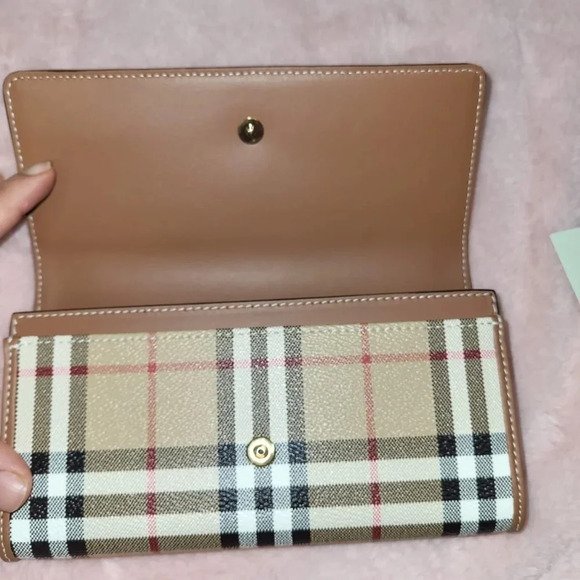 Burberry nova check full size wallet new never used - Picture 14 of 16